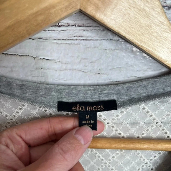 Ella moss eyelet  top gray blouse white size medium - Picture 5 of 8